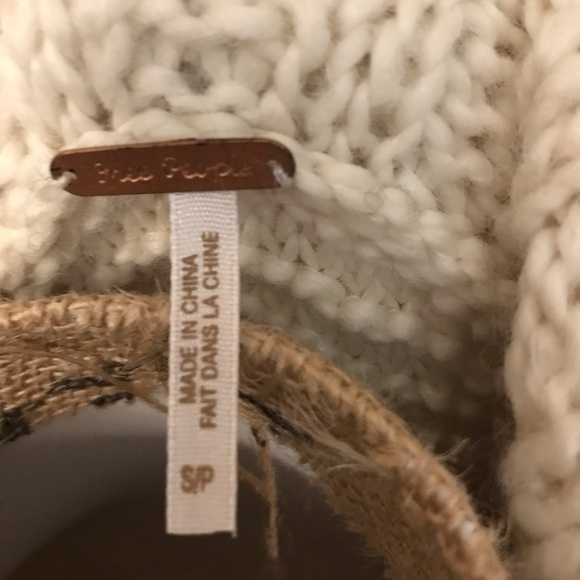 ☮️Free People Long Sweater - Picture 7 of 7